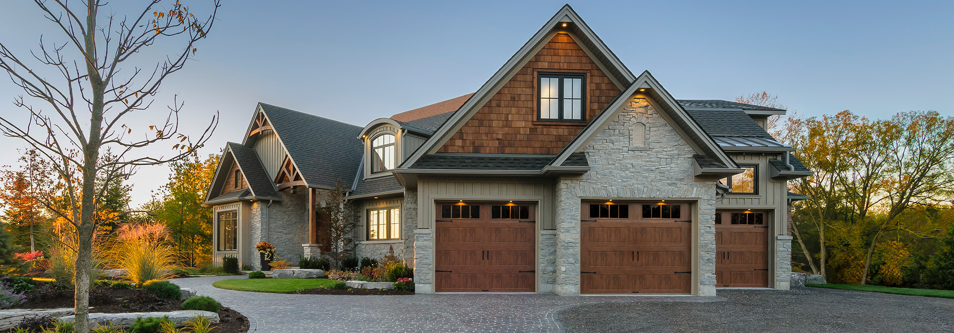  GARAGE DOORS IN GREATER SEATTLE AREA