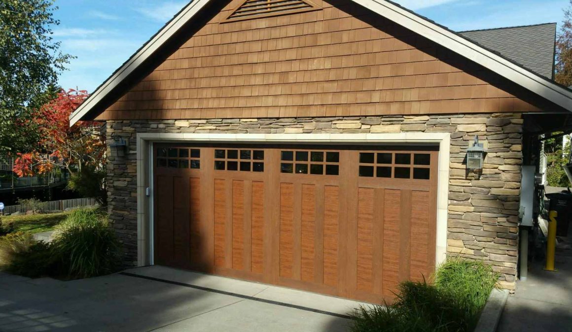 Canyon Ridge® Carriage House (4Layer) DistribuDoors